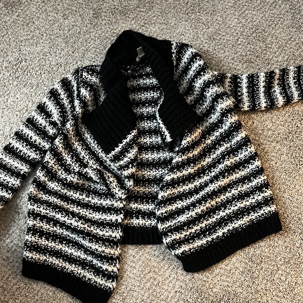 Loft Small Black & White Sweater